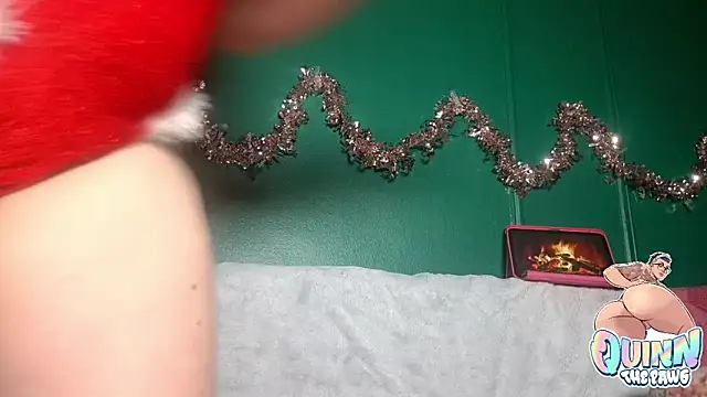 Snapshot of quinnmariexo chatting on 22, 12, 2025 quinnmariexo online show from 22, 12, 2025