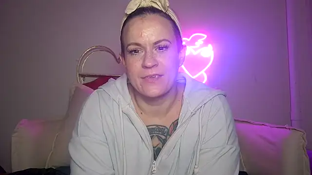 Snapshot of quinnmariexo chatting on 11, 1, 2026 quinnmariexo online show from 11, 1, 2026