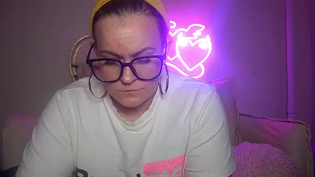 Snapshot of quinnmariexo chatting on 12, 1, 2026 quinnmariexo online show from 12, 1, 2026