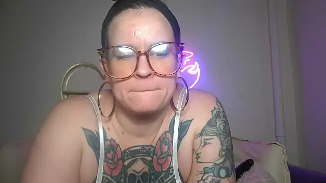 Snapshot of quinnmariexo chatting on 12, 1, 2026 quinnmariexo online show from 12, 1, 2026