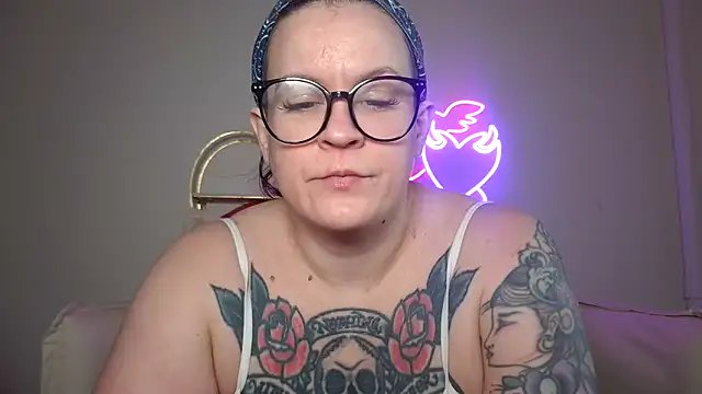 Snapshot of quinnmariexo chatting on 1, 2, 2026 quinnmariexo online show from 1, 2, 2026