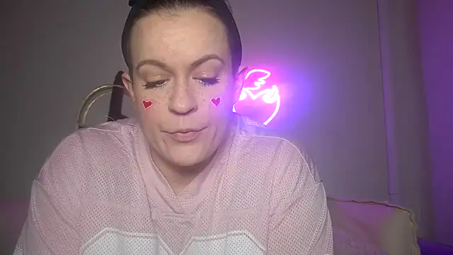 Snapshot of quinnmariexo chatting on 8, 2, 2026 quinnmariexo online show from 8, 2, 2026