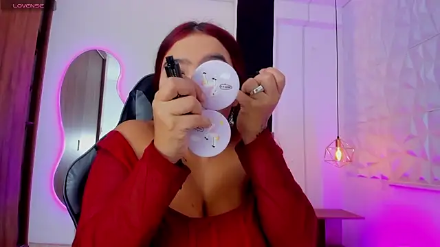 Snapshot of Ariadna_sc chatting on 4, 2, 2025 Ariadna sc online show from 4, 2, 2025