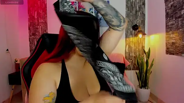 Snapshot of Ariadna_sc chatting on 3, 10, 2025 Ariadna sc online show from 3, 10, 2025