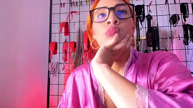 Snapshot of charrlotte_quinn chatting on 2, 1, 2025 charrlotte quinn online show from 2, 1, 2025