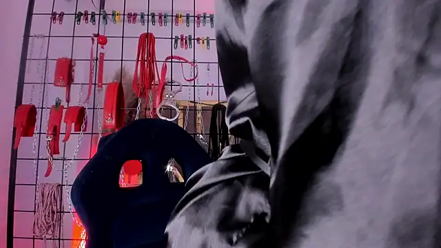 Snapshot of charrlotte_quinn chatting on 13, 1, 2025 charrlotte quinn online show from 13, 1, 2025