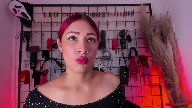 charrlotte quinn online show from 11, 11, 2025