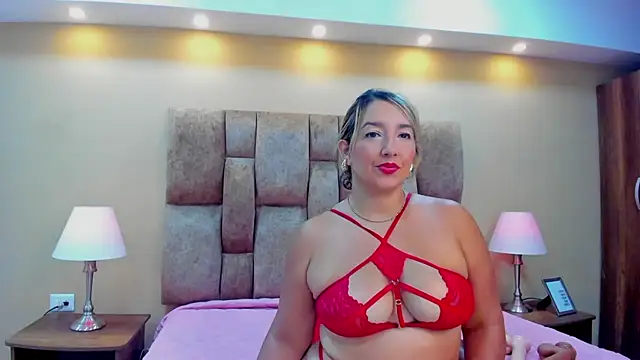 Snapshot of MiiaHot chatting on 26, 12, 2024 MiiaHot online show from 26, 12, 2024