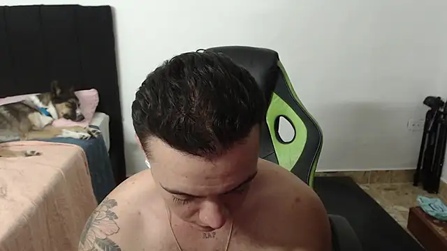 Snapshot of male_pussy chatting on 30, 4, 2026 male pussy online show from 30, 4, 2026