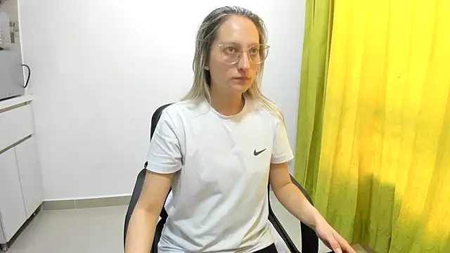 Adele johnsonn1 online show from 5, 12, 2024