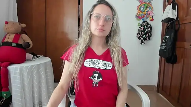 Snapshot of Adele_johnsonn1 chatting on 8, 7, 2026 Adele johnsonn1 online show from 8, 7, 2026