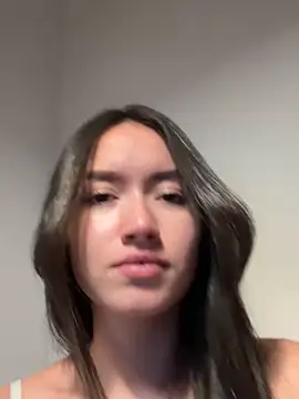 SaraWilliamss  online show from 9, 3, 2025