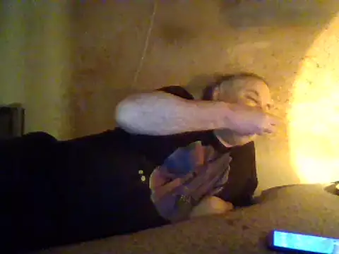 Nightshade7712 online show from 20, 2, 2025