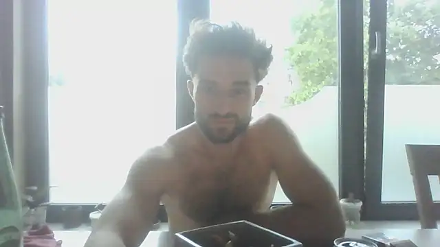 Snapshot of Vekie_007 chatting on 19, 7, 2026 Vekie 007 online show from 19, 7, 2026