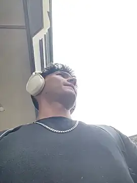 Valerio James7 online show from 17, 1, 2025