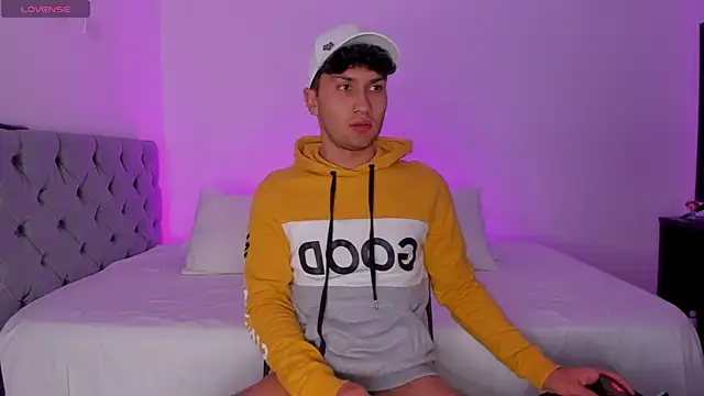 Valerio James7 online show from 14, 3, 2025