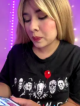 Snapshot of Grecia_21 chatting on 8, 10, 2025 Grecia 21 online show from 8, 10, 2025