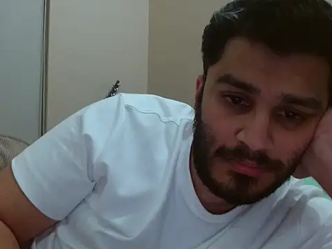 Snapshot of robintoit chatting on 2, 3, 2026 robintoit online show from 2, 3, 2026