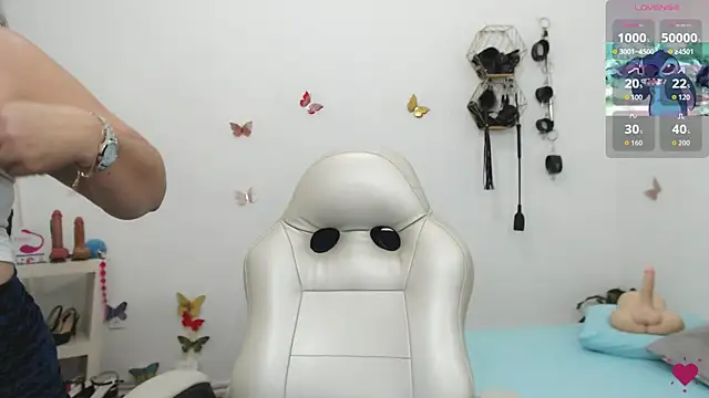 Snapshot of mom_hot__ chatting on 26, 2, 2026 mom hot online show from 26, 2, 2026