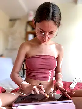 Bonniepark online show from 4, 11, 2025