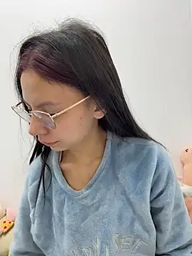 Snapshot of Bonniepark chatting on 14, 12, 2025 Bonniepark online show from 14, 12, 2025