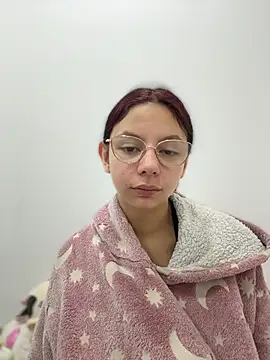 Snapshot of Bonniepark chatting on 21, 12, 2025 Bonniepark online show from 21, 12, 2025