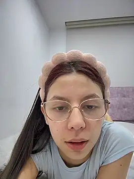 Snapshot of Bonniepark chatting on 4, 3, 2026 Bonniepark online show from 4, 3, 2026