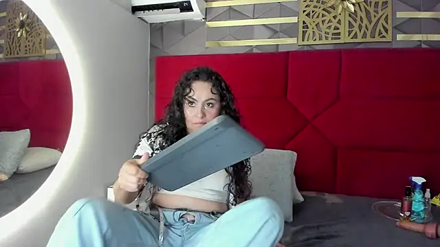 hanny milf online show from 16, 1, 2026