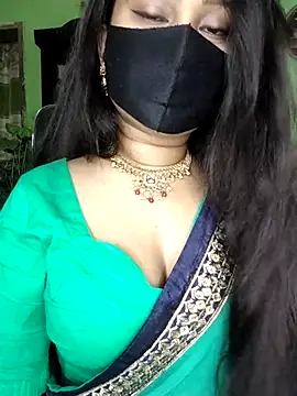 Idhika Paul online show from 15, 4, 2026