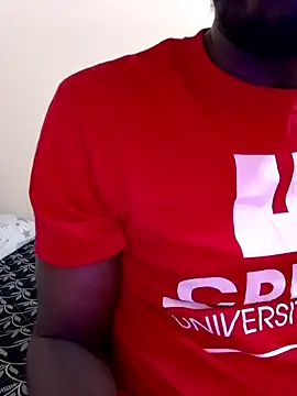 Snapshot of MaskedGQ chatting on 19, 10, 2025 MaskedGQ online show from 19, 10, 2025