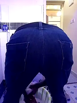 Snapshot of MaskedGQ chatting on 24, 10, 2025 MaskedGQ online show from 24, 10, 2025