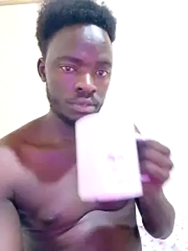 Snapshot of MaskedGQ chatting on 29, 10, 2025 MaskedGQ online show from 29, 10, 2025