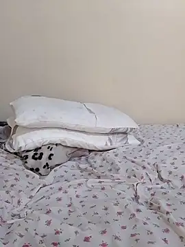 Snapshot of MaskedGQ chatting on 30, 10, 2025 MaskedGQ online show from 30, 10, 2025