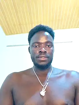 Snapshot of MaskedGQ chatting on 31, 10, 2025 MaskedGQ online show from 31, 10, 2025