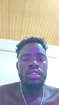 Snapshot of MaskedGQ chatting on 16, 11, 2025 MaskedGQ online show from 16, 11, 2025