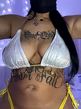 kamila french online show from 3, 12, 2025