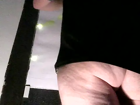 Snapshot of prcalek19 chatting on 8, 11, 2025 prcalek19 online show from 8, 11, 2025