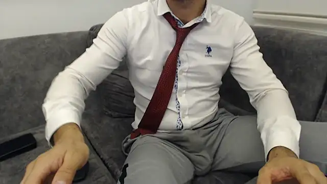 Snapshot of Naughtb0y chatting on 7, 7, 2026 Naughtb0y online show from 7, 7, 2026