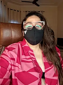 Snapshot of SEXY-Sardarni chatting on 7, 4, 2026 SEXY-Sardarni online show from 7, 4, 2026