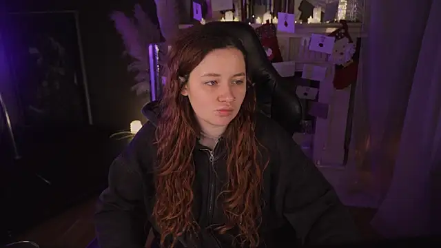 Snapshot of carolina_elf chatting on 8, 1, 2026 carolina elf online show from 8, 1, 2026