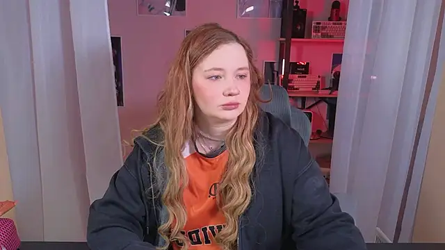 Snapshot of carolina_elf chatting on 18, 2, 2026 carolina elf online show from 18, 2, 2026