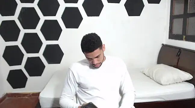 Jhors  Collens online show from 27, 1, 2025