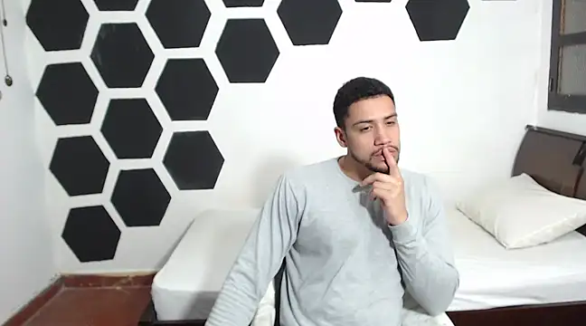 Jhors  Collens online show from 31, 1, 2025