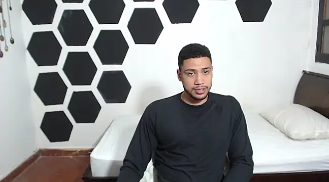 Jhors  Collens online show from 7, 2, 2025