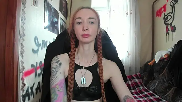 Snapshot of Roxy_Silver chatting on 1, 3, 2025 Roxy Silver online show from 1, 3, 2025