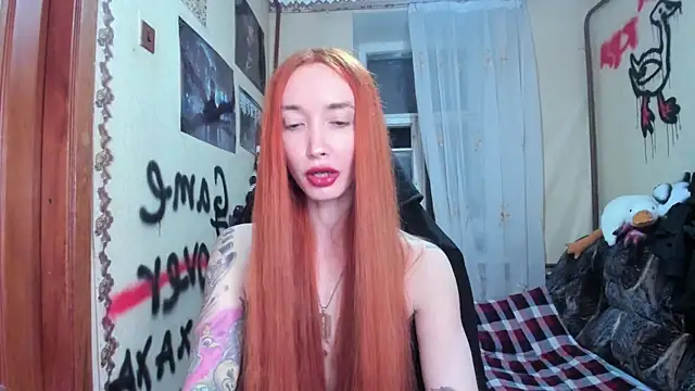 Snapshot of Roxy_Silver chatting on 8, 3, 2025 Roxy Silver online show from 8, 3, 2025