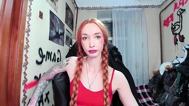 Snapshot of Roxy_Silver chatting on 8, 9, 2025 Roxy Silver online show from 8, 9, 2025