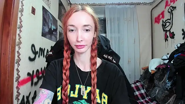 Snapshot of Roxy_Silver chatting on 13, 10, 2025 Roxy Silver online show from 13, 10, 2025