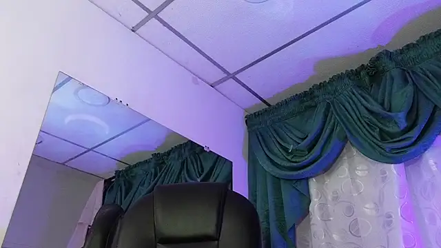 Snapshot of Stuart_Boy_ chatting on 24, 12, 2024 Stuart Boy online show from 24, 12, 2024