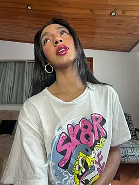 Snapshot of xenia_golden chatting on 10, 7, 2026 xenia golden online show from 10, 7, 2026